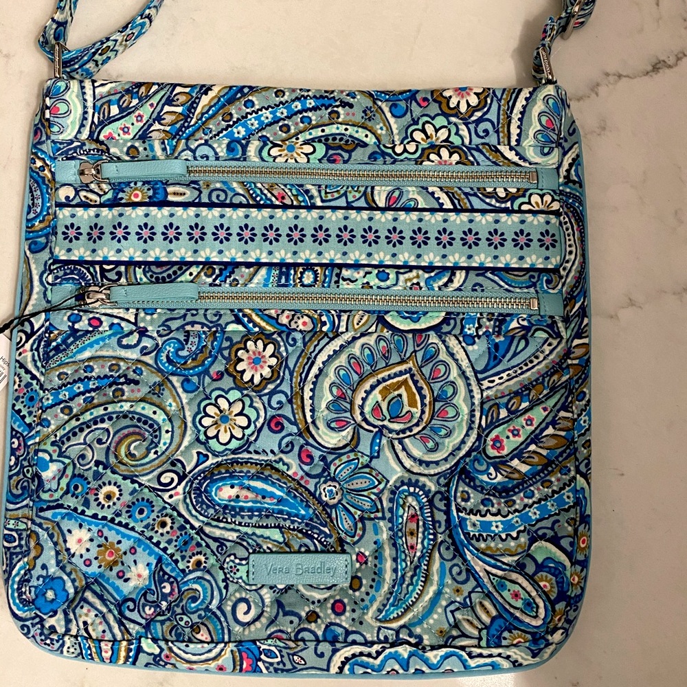Vera Bradley Daisy dot paisley hipster crossbody!!